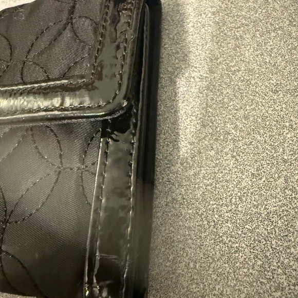 Vera Bradley Black Quilted Wallet NWOT - Picture 3 of 10